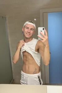 Vuitton Public Pic 7