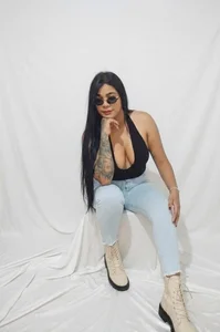 camila_valenciia_ Public Immagine 