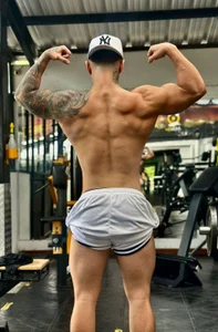 SalvatoreDmore 💪​GYM💪​ টি ছবি