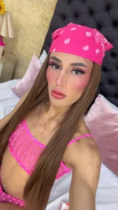 NahomiWhitel: Pink hot girl ( 7 фото)