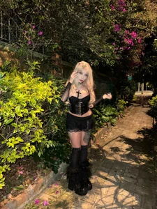 SalemBlackrose Cosplay Misa Amane 🎃 Foto