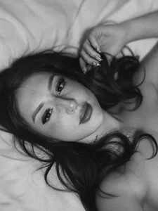 Bennuluspeach_ IN YOUR BED 🩷 Foto 3