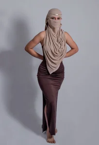 _shaiira There are looks that reveal better than hands Foto 4