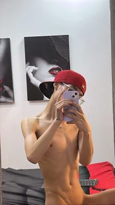 Skinny_Office Public Gambar 2