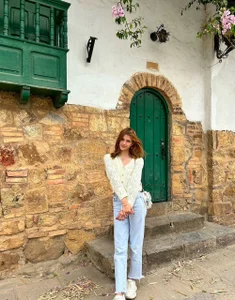 Nora_Vennucci looking for beauty in the little things Foto 4