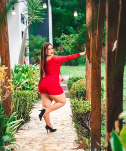 JulietaHazze_ Public Pic 4