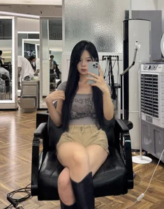 qiqi_x 日常琪 টি ছবি