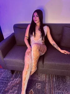MMMMM HELLO 😈🥰 de GemmaAnthonova  4 Imagens