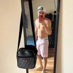 Thiago_Levis25 Public Pic