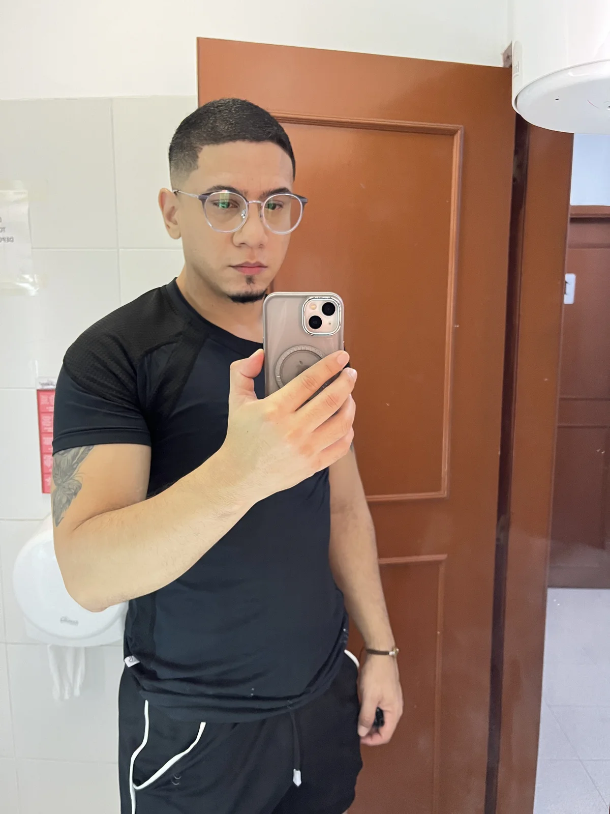 صور JoshMillerr_ الرائجة  4314