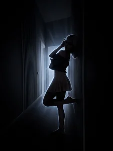 Zdjęcia SandyShayes flower angel in the dark:  2