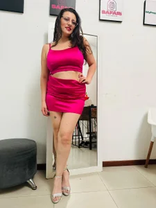 horny-juliette Sensual in pink 😈  4টি ছবি