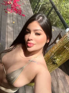 MarianaBaez1Día de bikini🧸 Bild 7