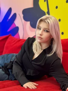 💜Me💜 od SelenaIris  4 snímek