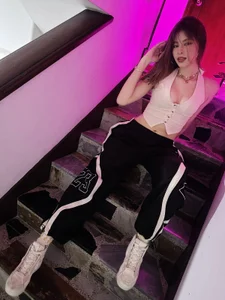 Zdjęcia CataGlow URBAN BUT SEXY GIRL ♥ Blonde, latina, skinny, thin, slim, tall, feet, painted nails, squirt, orgasm: 