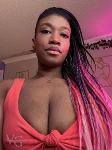 VioletGraham Pretty in Pink Pic 2