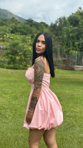 scarlett__evans_ Camping Day 🥰 Immagine 