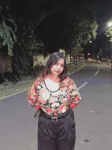 tiyamoon ❤️  2টি ছবি