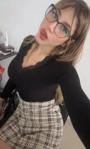 Bella_Bauerr2 Public Pic 4