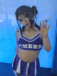 SEXY LATINA de petite_coral  6 Imagens