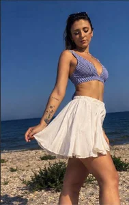 ElanaSandy ☀️🫦One of My favorite place to escape reality will forever be the seaside ,Come taste the sun 🫦☀️ รูป  4