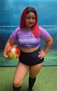 Mariana_Rojas You want to play football with me Billede
