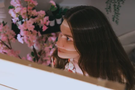 Nancy_Sun_ In floral print Pic 2