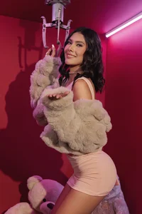 NiaSalvatore Between Bears and Secrets Pic 2