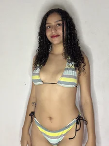 Chica juguetona de Shopia07  Imagens