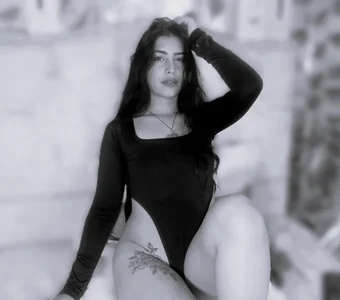 cristalconnorr Does black look on me? Pic 7