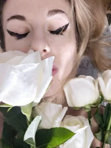 Jackie_Swann love roses Poză 3