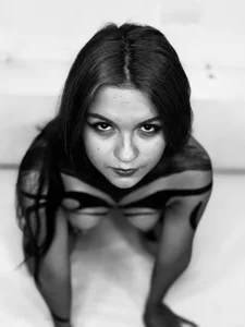 AbbyWathson 🖤INK SKIN Pic