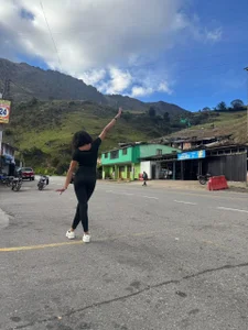 Rachell_Grey_ Out and about in Bucaramanga—see you soon.🥰😍😋😉 Pic 2