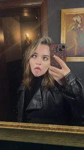 Hot_moon_666 I like to play with my tongue Pic 3