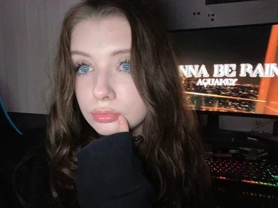 SonjaMonje the world inside out 🤭 Pic 2