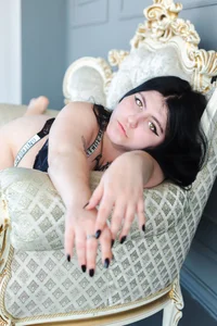 NanaDaizy Lady in black Pic 4