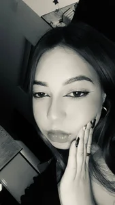 Public de kittyNews_  2 Imagens