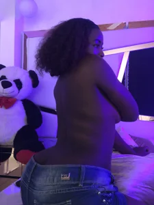 sofia_samuels Red is my passion❤️🌹👄 Fotka 5