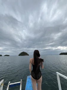 HoneyAfterDark_ 🌊👙🏝️ รูป 