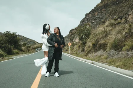 Karina_Mendoza The landscape is beautiful, but the focus is down here. 😉🌠🫦 Pic 6