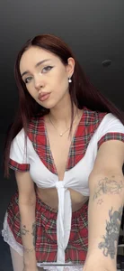 Sweety_Katty: School girl ( 2 фото)