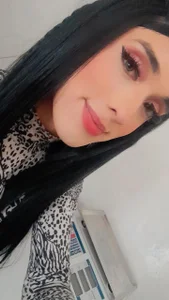 Bella_Emmy Public Foto