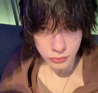 LeonBoykisser Public 사진 3