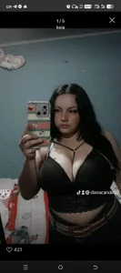 Ana_coral Holq Pic 6