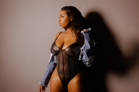 NickytouseFemenine energy has the sacred ability图片 3