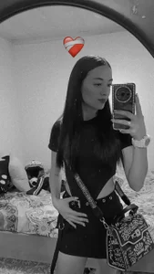 Mia_scarlet69 Public 사진 8