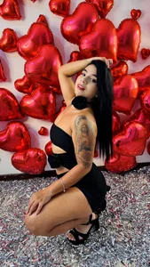 vane_lopez_ Peligrosamente elegante.🔥🪄🖤🤌🏻😋 사진 3