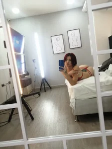 Hello, I'm Sofia. od SOFII_TAYLOR_  3 snímek