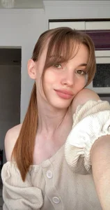 LaveraMelingのstrict and sweet 🥰の 2枚の写真