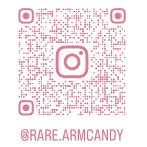 sapphiredadon No other socials, just IG ♡ Pic